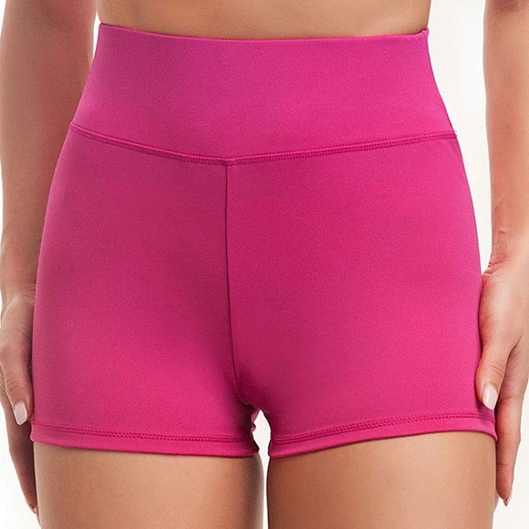 NEW Scrunch Shorts - Picture 3 of 5